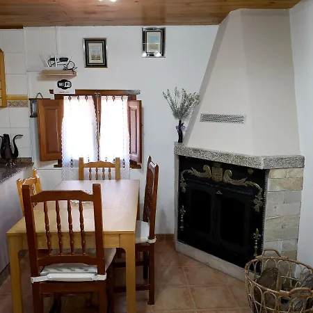House With 2 Bedrooms In With Wonderful Mountain View Enclosed Garden And Wifi * بونفيراذا