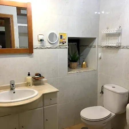 بيت للعطل House With 2 Bedrooms In With Wonderful Mountain View Enclosed Garden And Wifi