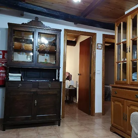 بيت للعطل House With 2 Bedrooms In With Wonderful Mountain View Enclosed Garden And Wifi *