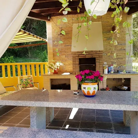 House With 2 Bedrooms In With Wonderful Mountain View Enclosed Garden And Wifi بيت للعطل